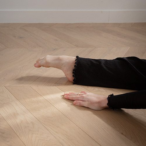 zoom_barre_au_sol_valence pieds en point lors d'un cours de barre au sol